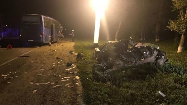 Три пассажира Priora погибли в ДТП с автобусом на Кубани